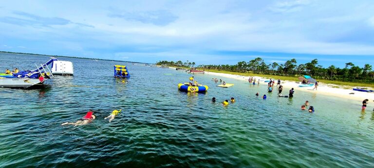 modern, Manufactured homes, Parakeet Communities, homes, safe, caption