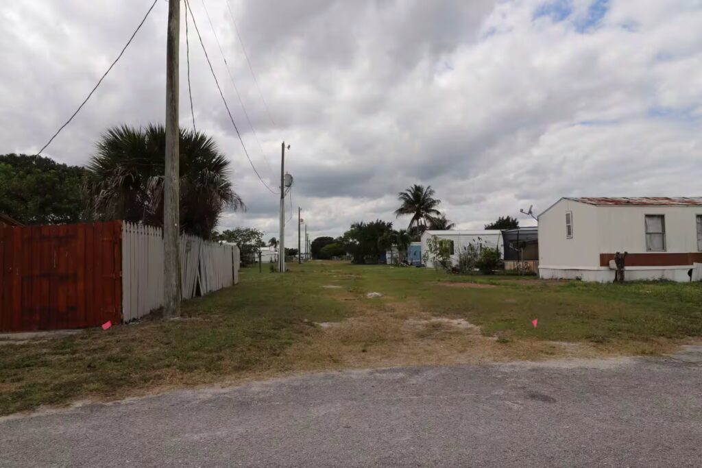 Everglades, safe, Manufactured homes for rent, comfortable, Steps to finding a new home, mhp