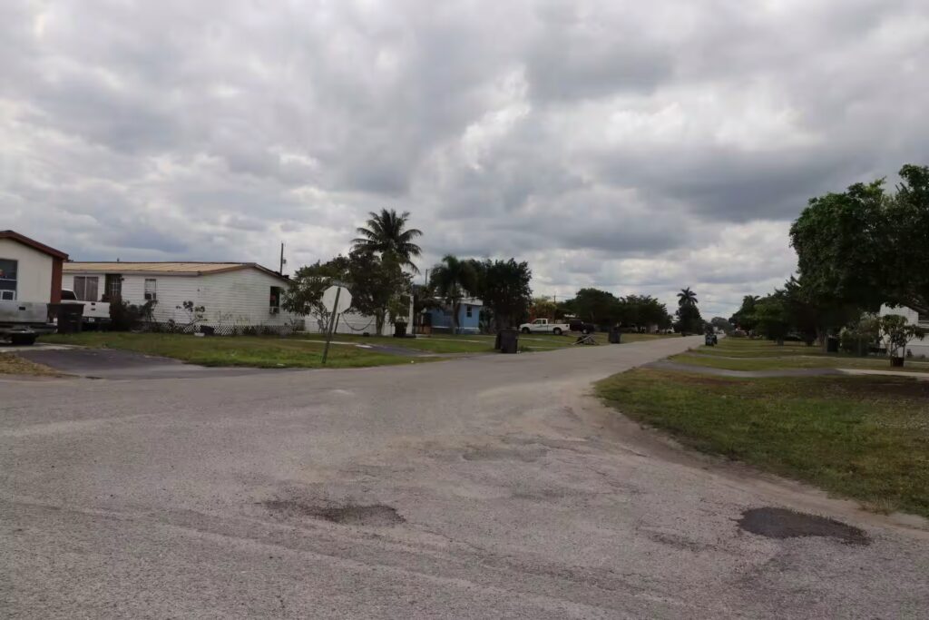 Everglades, Steps to finding a new home, mhp, homes, comfortable, Manufactured homes