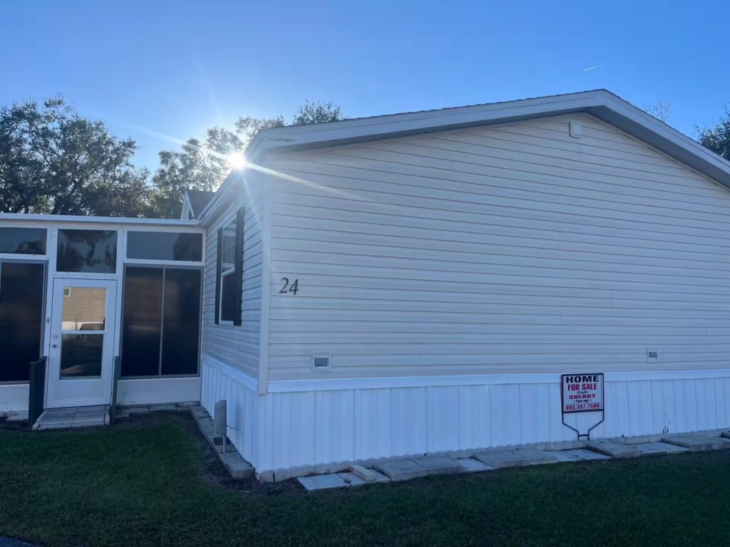 comfortable, Parakeet Communities, homes, safe, Paradise Palms, Manufactured homes