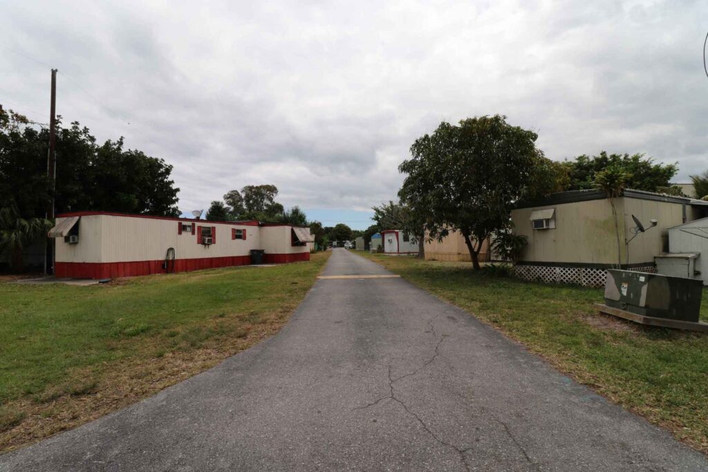 living, Steps to finding a new home, mhp, mobile homes, Royal Palm, homes