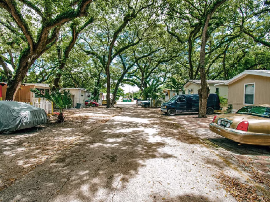 Shady Oaks, living, safe, mobile homes, Steps to finding a new home, comfortable