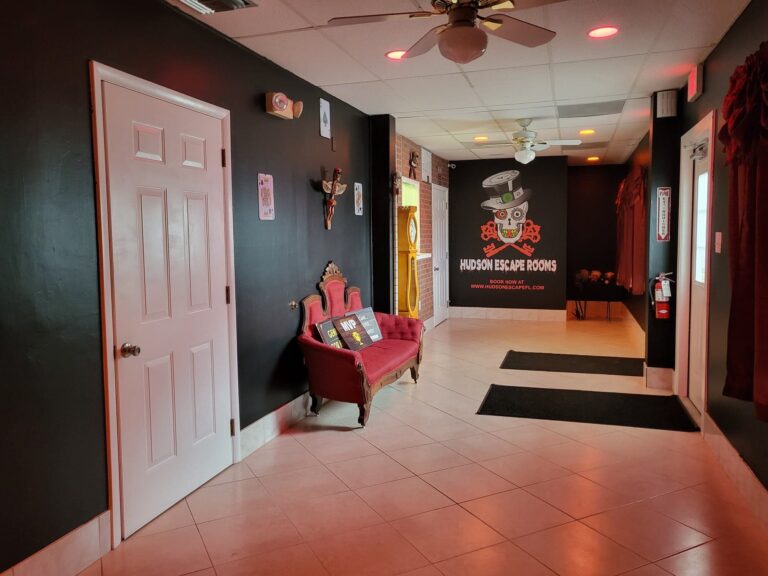 modern, Manufactured homes for rent, mobile homes, safe, living, lobbyarea