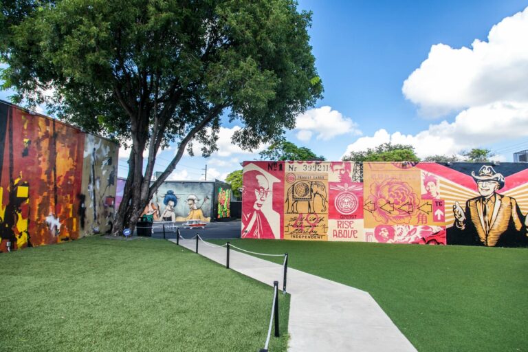 modern, Steps to finding a new home, comfortable, wynwoodwalls, living, Parakeet Communities
