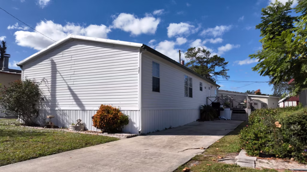 living, Up Sonder DJI, Manufactured homes, safe, mhp, Parakeet Communities