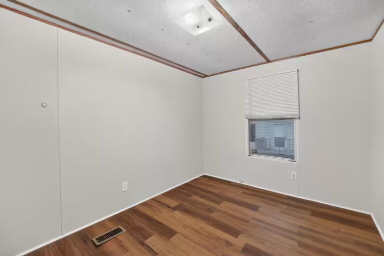 getjQdtLu, mobile homes, Parakeet Communities, safe, living, homes