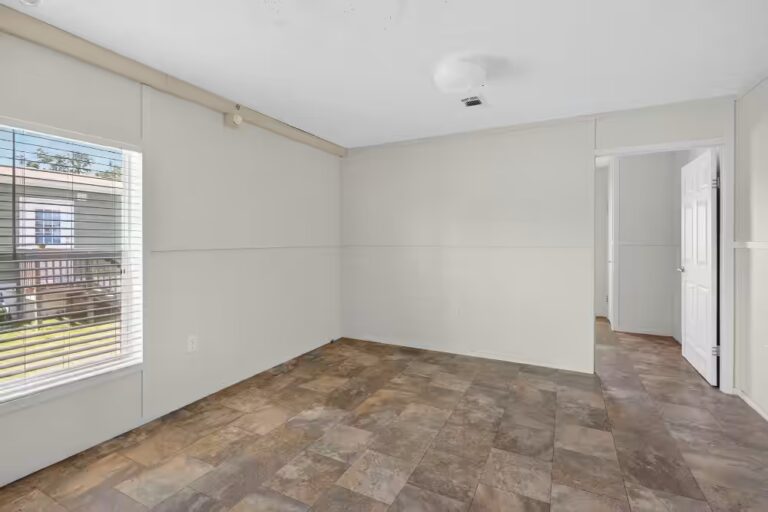 safe, Parakeet Communities, getQaGZCp, mhp, mobile homes, comfortable