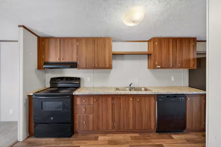 modern, living, Manufactured homes for sale, Manufactured homes for rent, getWhU, safe