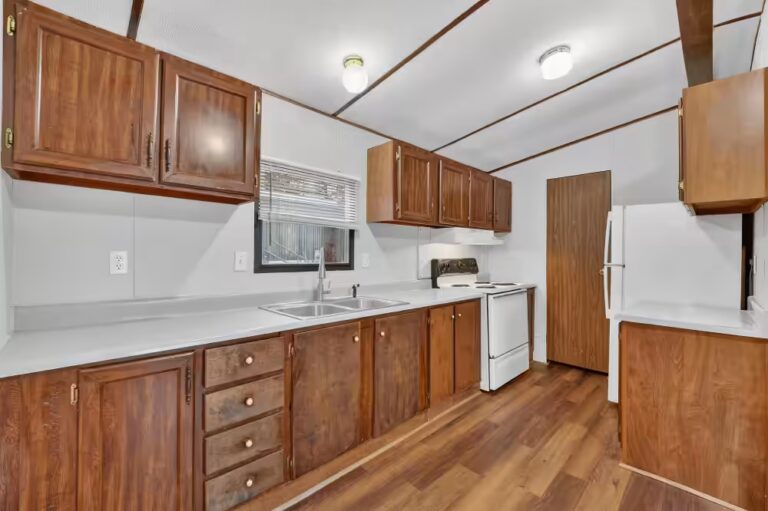 mobile homes, Parakeet Communities, safe, comfortable, getgOnFN, homes