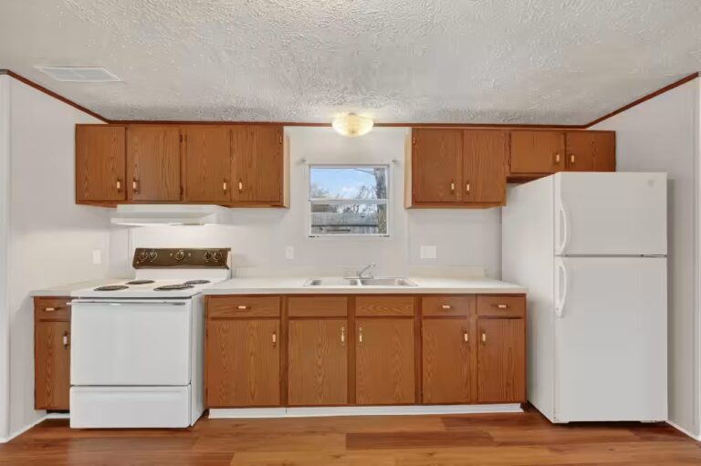 getoYvXf, living, mhp, Manufactured homes for rent, homes, Parakeet Communities