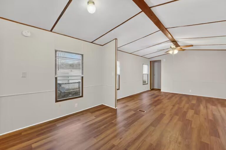 mobile homes, Parakeet Communities, living, getufWulQ, safe, comfortable