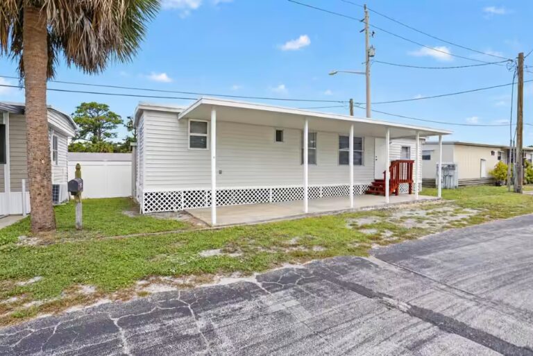 Gallery photo of Florida Living at Its Best in Whispering Pines – Fully Remodeled & Move-in Ready! | Titusville FL