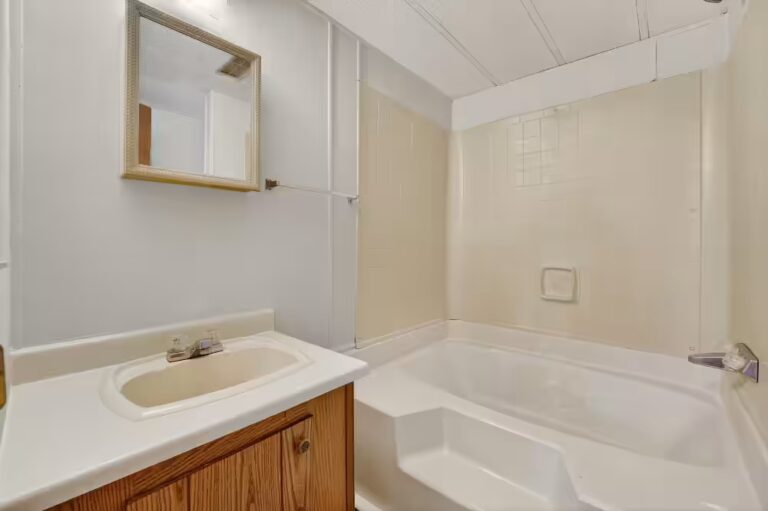 mhp, homes, getqiiCS, Manufactured homes for rent, Parakeet Communities, comfortable