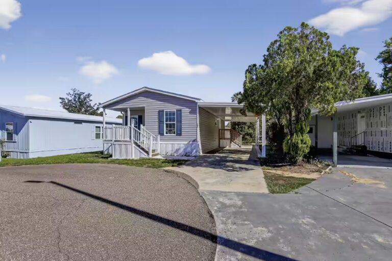 Gallery photo of Spacious 2br/2ba Home With Carport in Windward Knoll 55+ | Thonotosassa FL