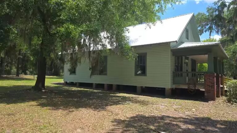 safe, living, Manufactured homes for sale, comfortable, Parakeet Communities