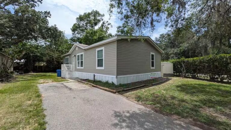 Parakeet Communities, comfortable, safe, mobile homes, living