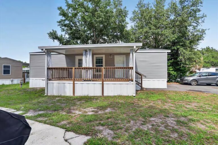 comfortable, living, modern, Parakeet Communities, mobile homes