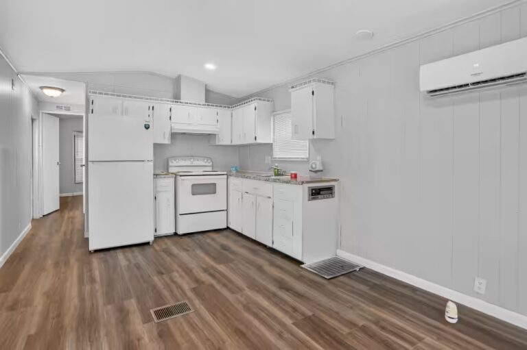 Gallery photo of Cozy & Carefree Living in Whispering Pines – Charming 1br Home | Titusville FL