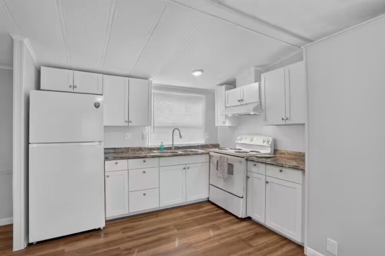 Gallery photo of Tailor-made for Modern Living – Spacious 2br Home in Whispering Pines 55+ Community | Titusville FL