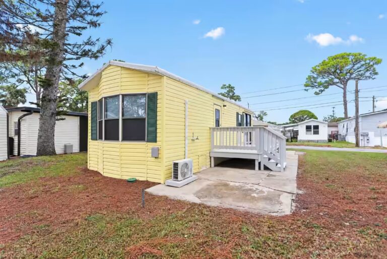 Gallery photo of Cozy & Carefree Living in Whispering Pines – Charming 1br Home | Titusville FL