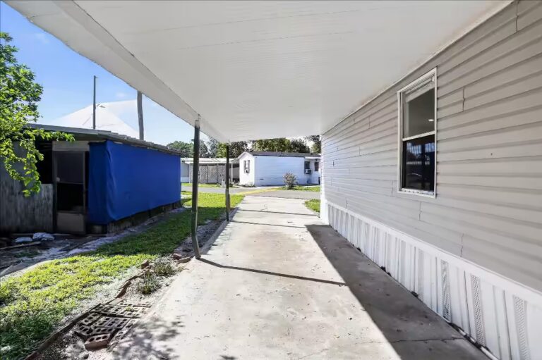 Manufactured homes for rent, Parakeet Communities, comfortable, modern, homes