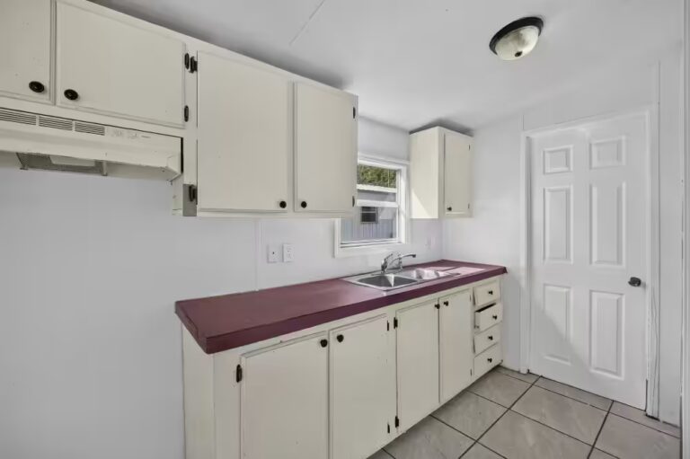 Gallery photo of Affordable Comfort in Parkwood: Move-in Ready 2 Bed, 2 Bath Home | West Columbia SC