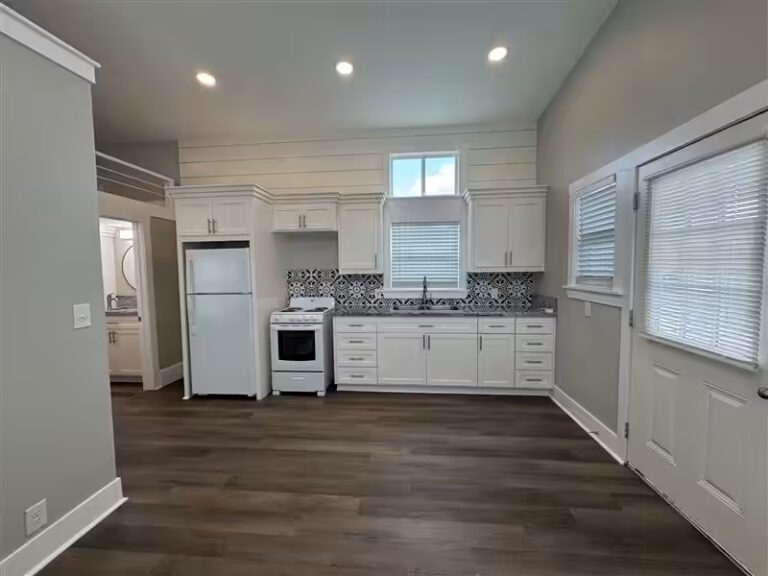 modern, Manufactured homes for rent, comfortable, Parakeet Communities, living