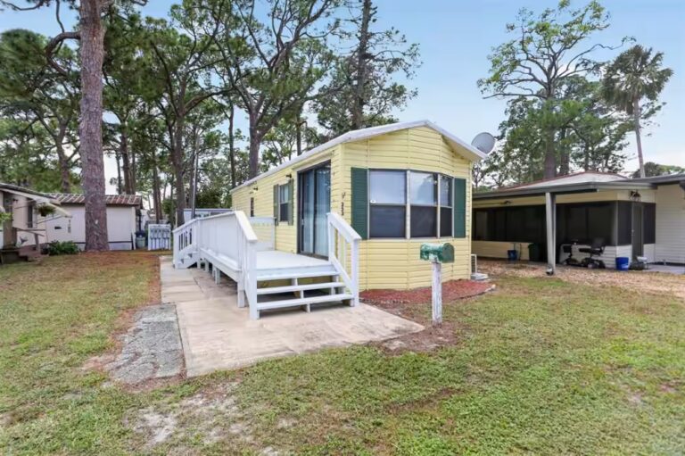 Gallery photo of Cozy & Carefree Living in Whispering Pines – Charming 1br Home | Titusville FL