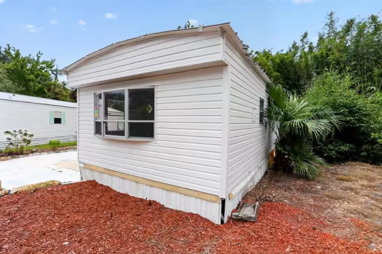 Gallery photo of Hidden Gem in Whispering Pines – Charming 2br Home in a Desirable 55+ Community | Titusville FL