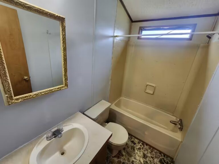 living, comfortable, mobile homes, safe, Parakeet Communities