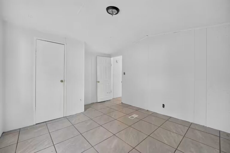 Gallery photo of Affordable Comfort in Parkwood: Move-in Ready 2 Bed, 2 Bath Home | West Columbia SC