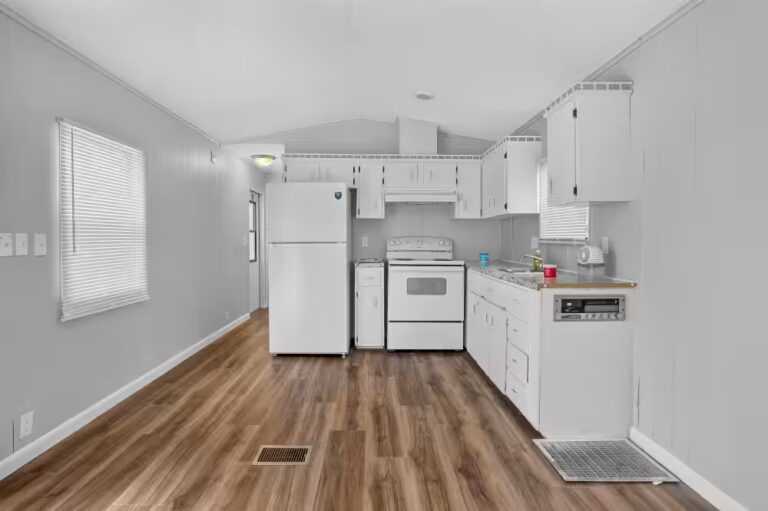 Gallery photo of Cozy & Carefree Living in Whispering Pines – Charming 1br Home | Titusville FL