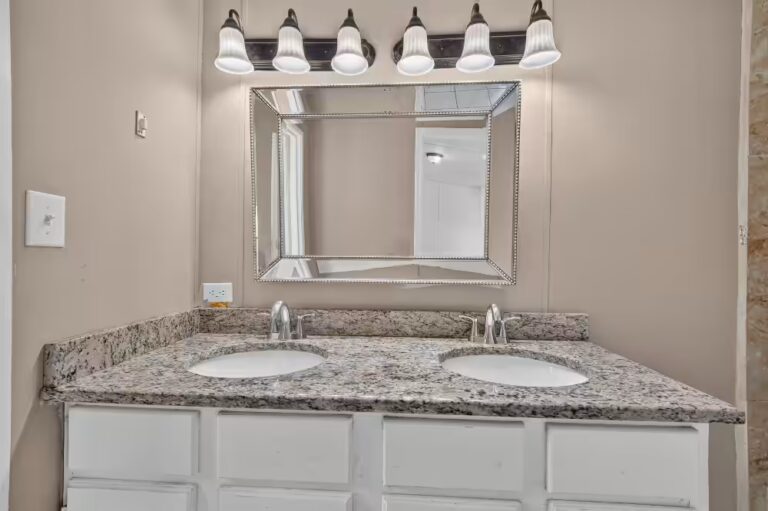 Gallery photo of Affordable Comfort in Parkwood: Move-in Ready 2 Bed, 2 Bath Home | West Columbia SC