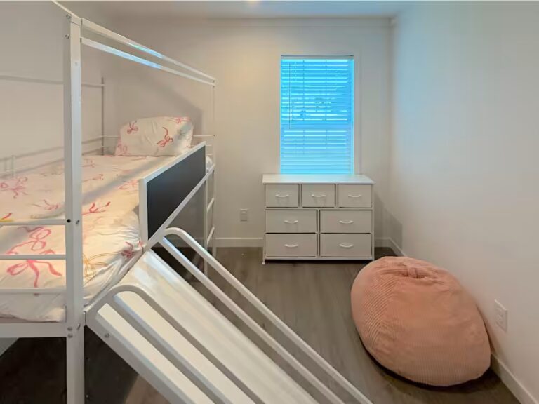 Gallery photo of Fresh, Modern & Move-in Ready | Brand-new 3br/2ba Home in Vantage Oaks | Okeechobee FL