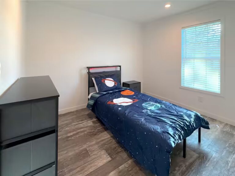 Gallery photo of Spacious 3 Bed, 2 Bath Home on an Oversized Cul-de-sac Lot in Vantage Oaks | Okeechobee FL