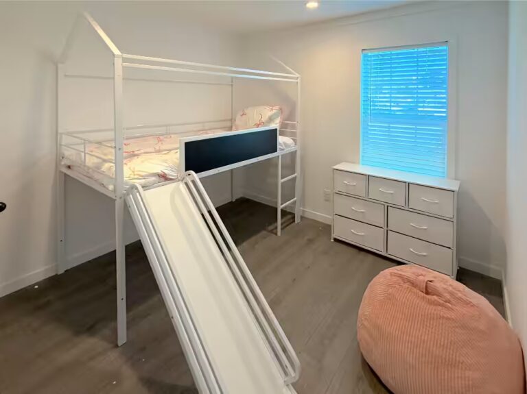 Gallery photo of Fresh, Modern & Move-in Ready | Brand-new 3br/2ba Home in Vantage Oaks | Okeechobee FL