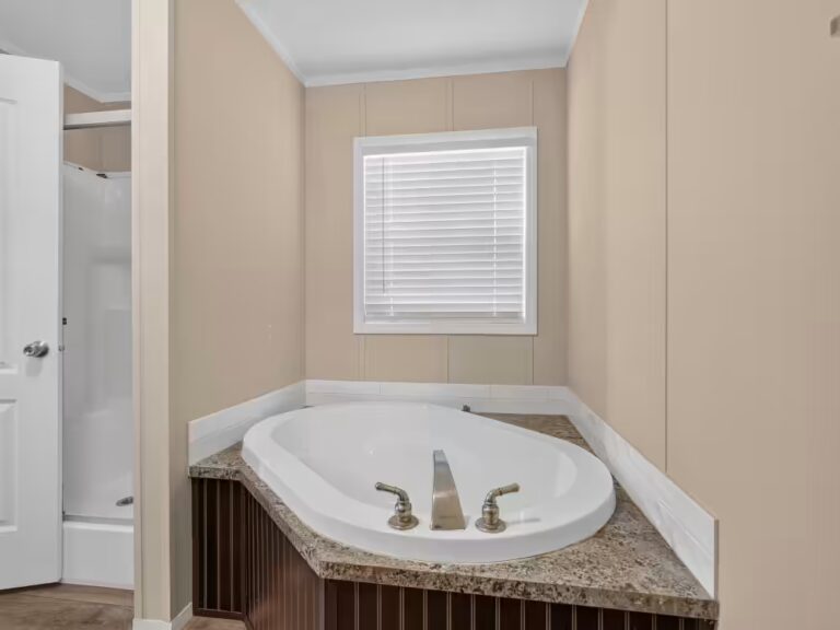 Gallery photo of 2020 Destiny 3br, 2ba Double-wide With 1,344 Sq Ft in the Oaks | Thonotosassa FL