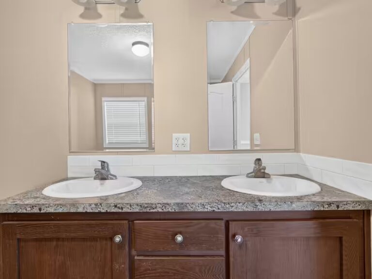 Gallery photo of 2020 Destiny 3br, 2ba Double-wide With 1,344 Sq Ft in the Oaks | Thonotosassa FL
